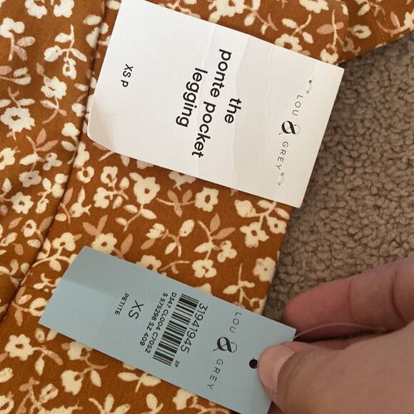 NWT Lou & grey the ponte pocket leggings Xs - Picture 5 of 6